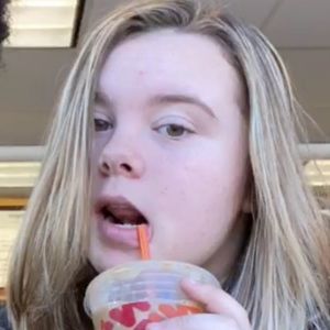 Meet your Posher, Alexandra